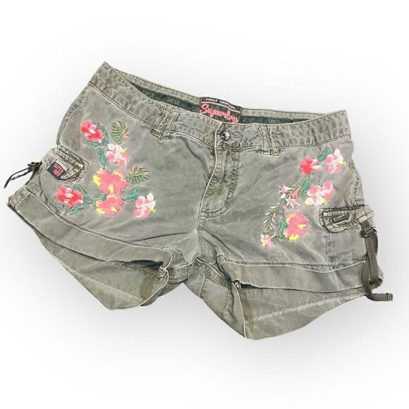 SUPERDRY TENCEL ROOKIE SHORT SHORTS EMBROIDERED FLOWERS ARMY GREEN - Picture 1 of 13